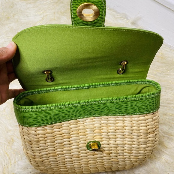 ✨ Mini Basket Tote✨ - Picture 2 of 3